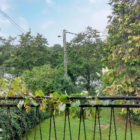 3 Bedroom Gorgeous In * Confolens