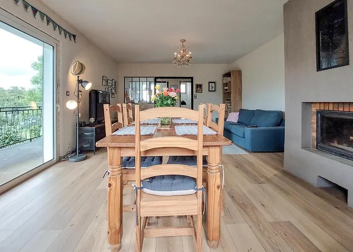 3 Bedroom Gorgeous In * Confolens