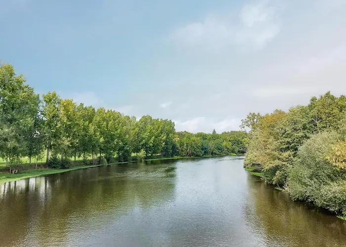 3 Bedroom Gorgeous In * Confolens